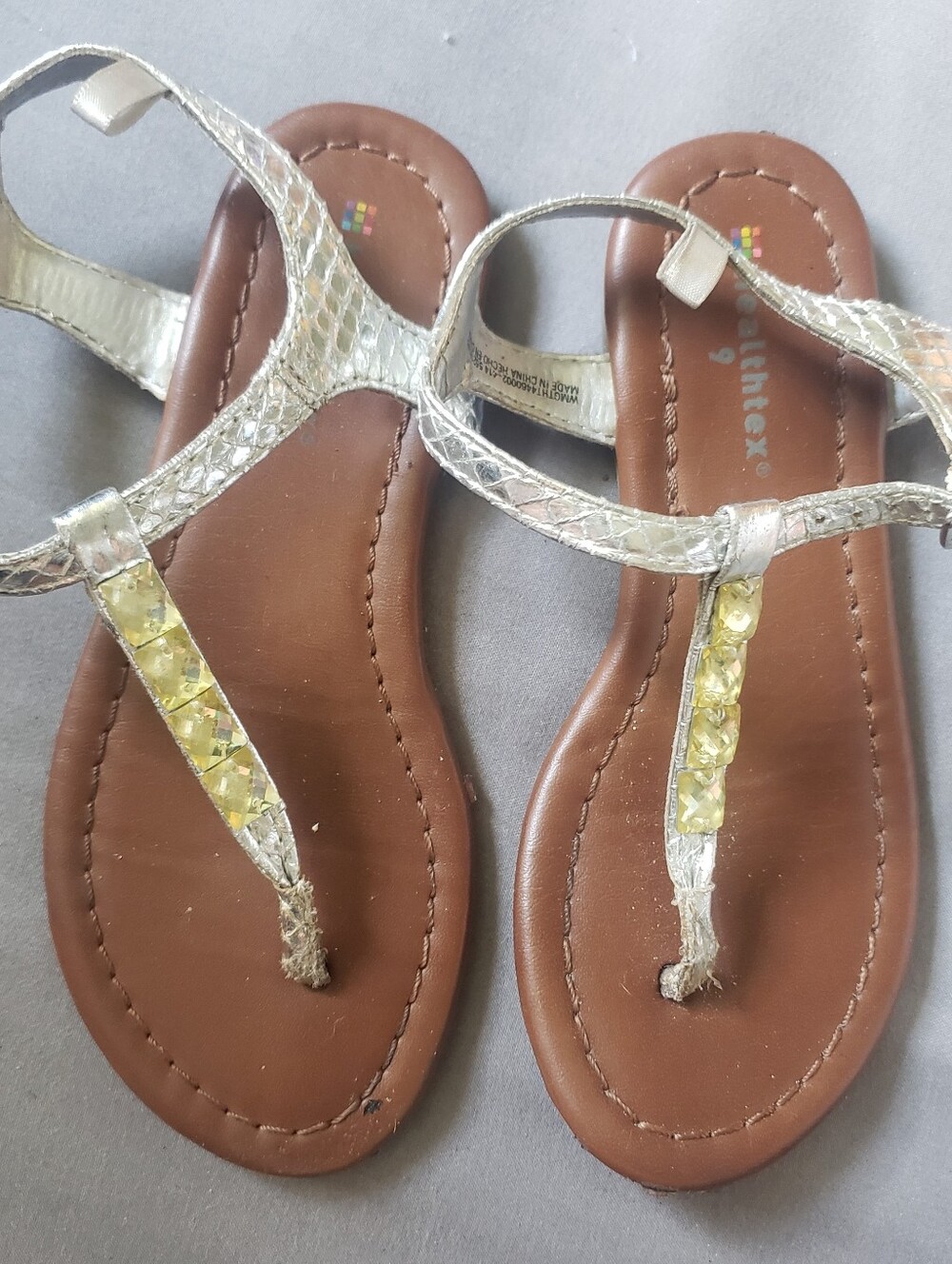 Healthtex Little Girls Size 9 Silver T-Strap Sandals with Yellow Gem Accents